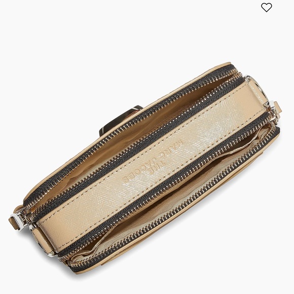 Marc Jacobs Beige Crossbody Bag with Gold Accents - Picture 14 of 15